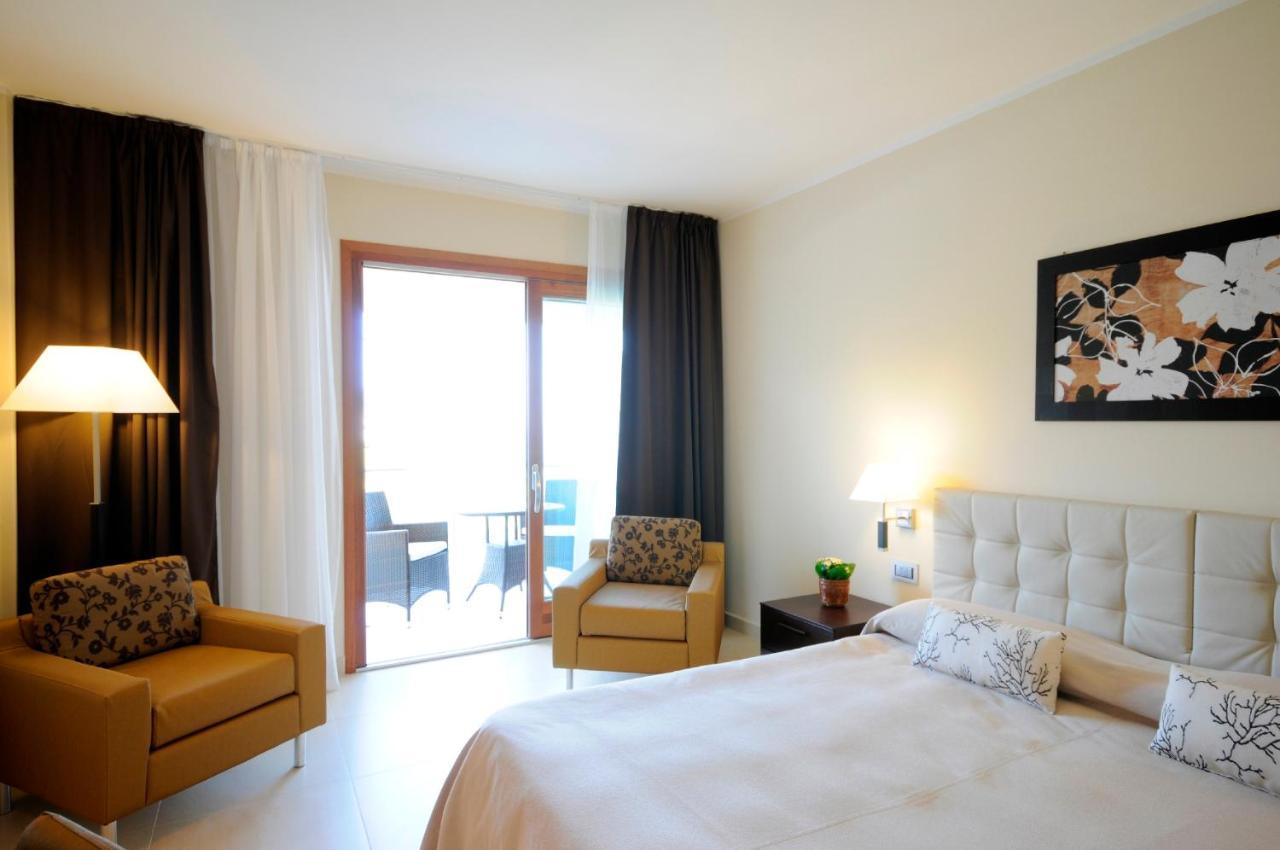 Pugnochiuso Resort Hotel Del Faro Vieste Exterior photo